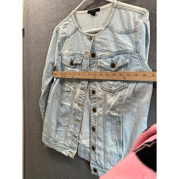 FOREVER 21 Denim Jacket Womens Medium Blue Jeans Button Up Jacket - Picture 4 of 7